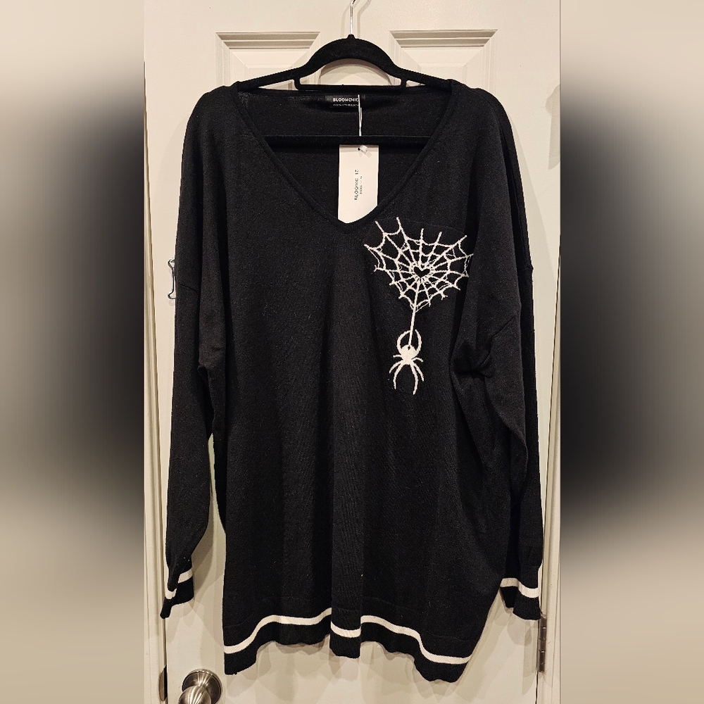113 - Bloomchic Spider Sweater, size 22-24